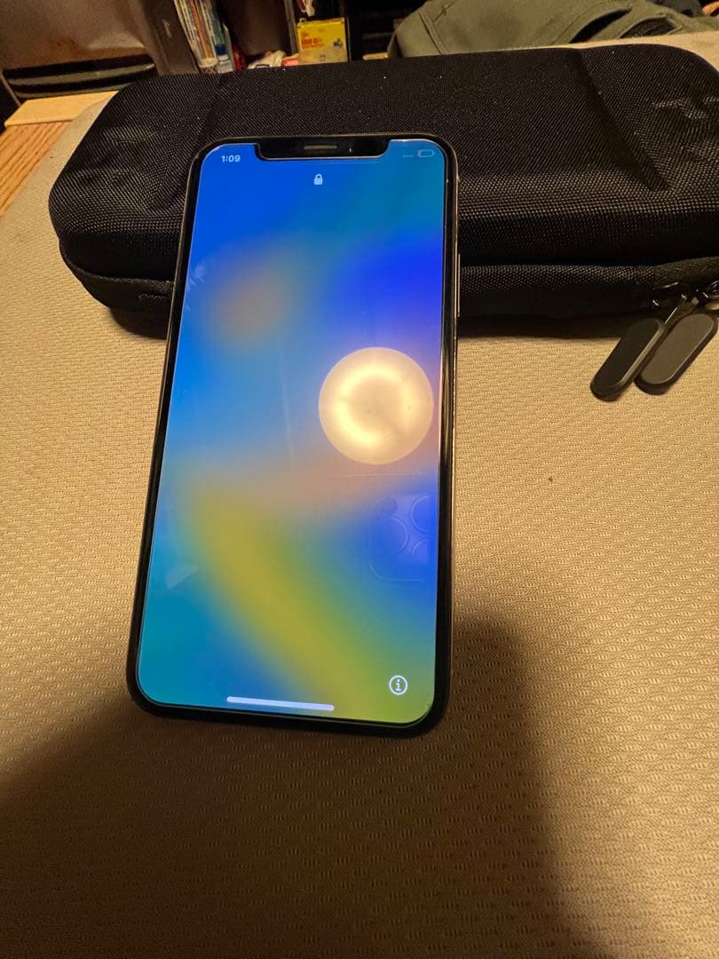 Apple iPhone X ホワイト 5.8インチ 本体