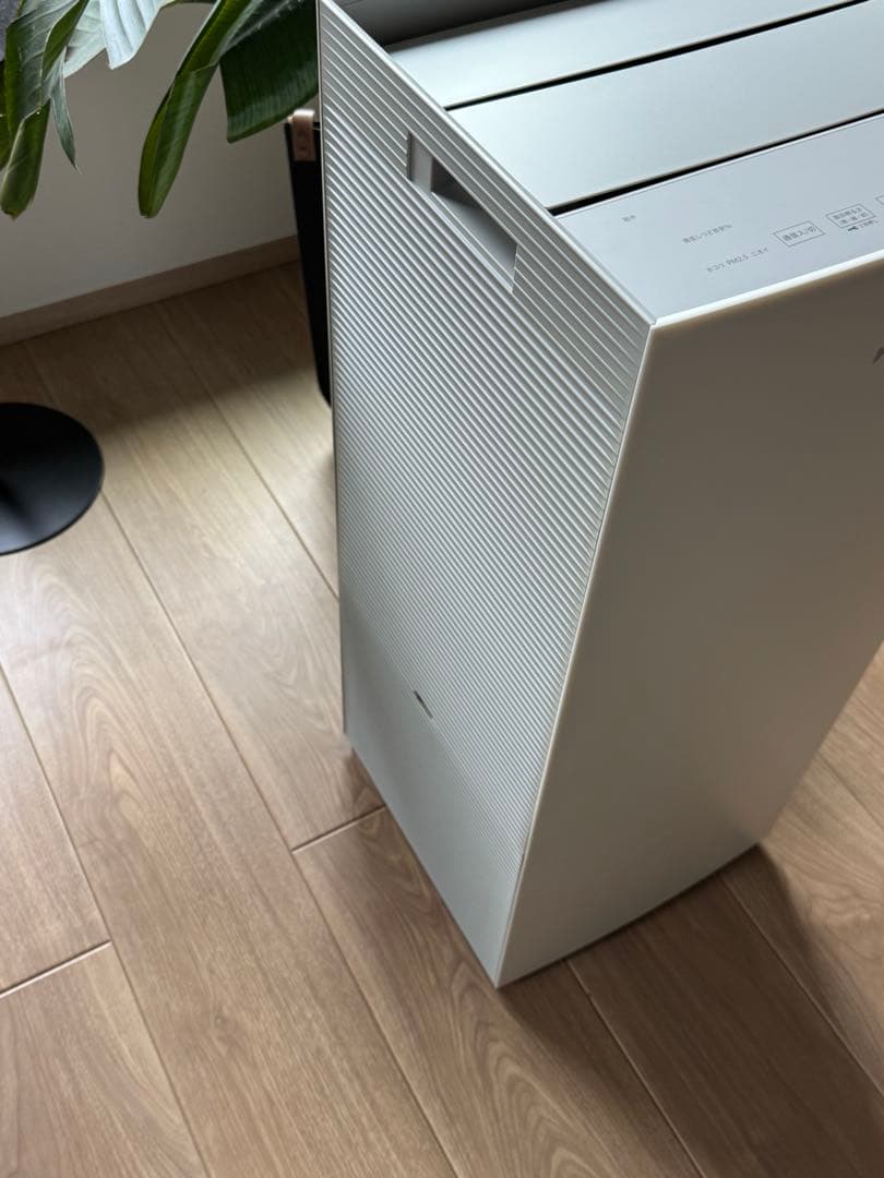 【Mr】DAIKIN ダイキン　空気清浄機　MCK70Y-W／中古