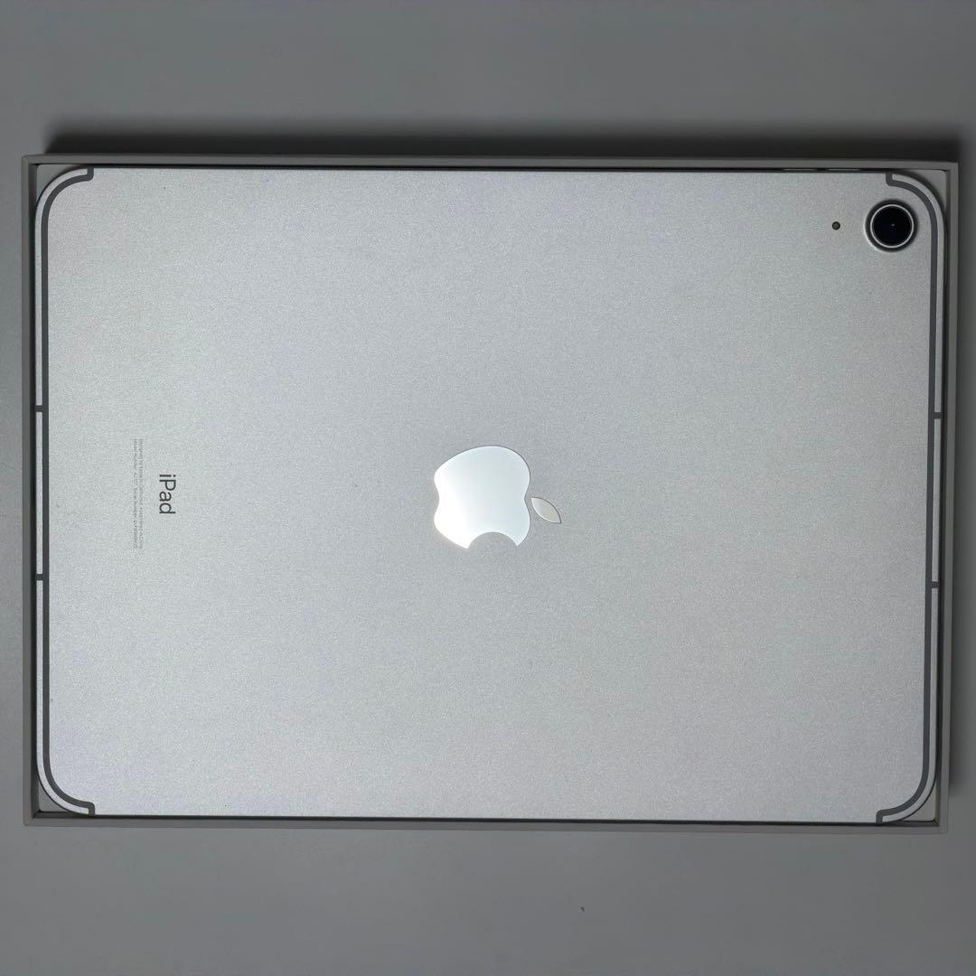 iPad第10世代シルバー64GBセルラーモデル