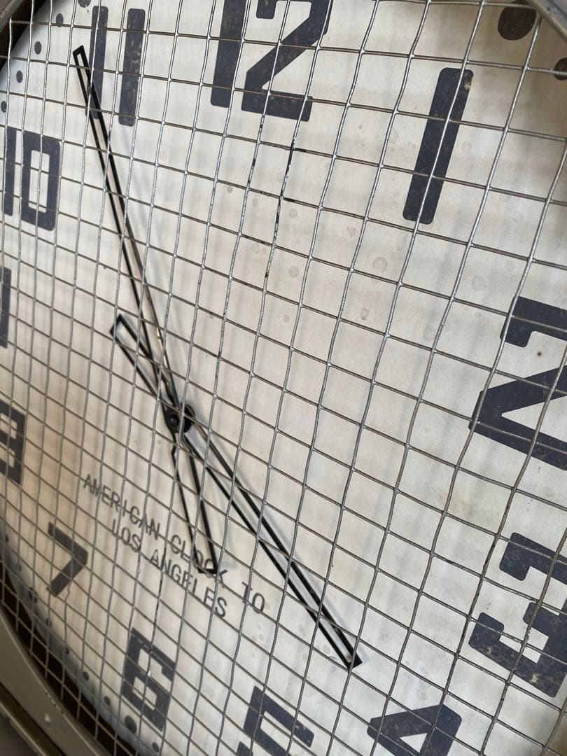 掛時計　ヴィンテージ　特大掛時計　鉄製　メッシュ