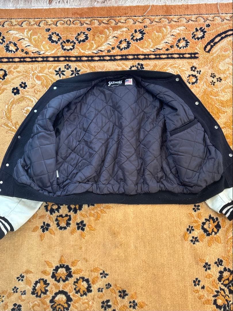 Schott スタジャン