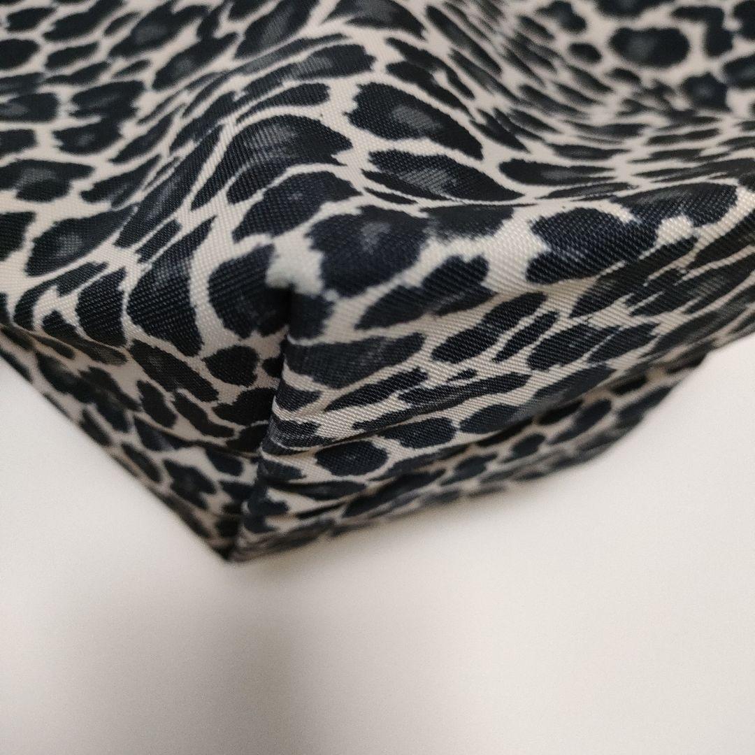 エルベシャプリエ ナイロン舟型ショルダーバッグS パンサーブラン レオパ