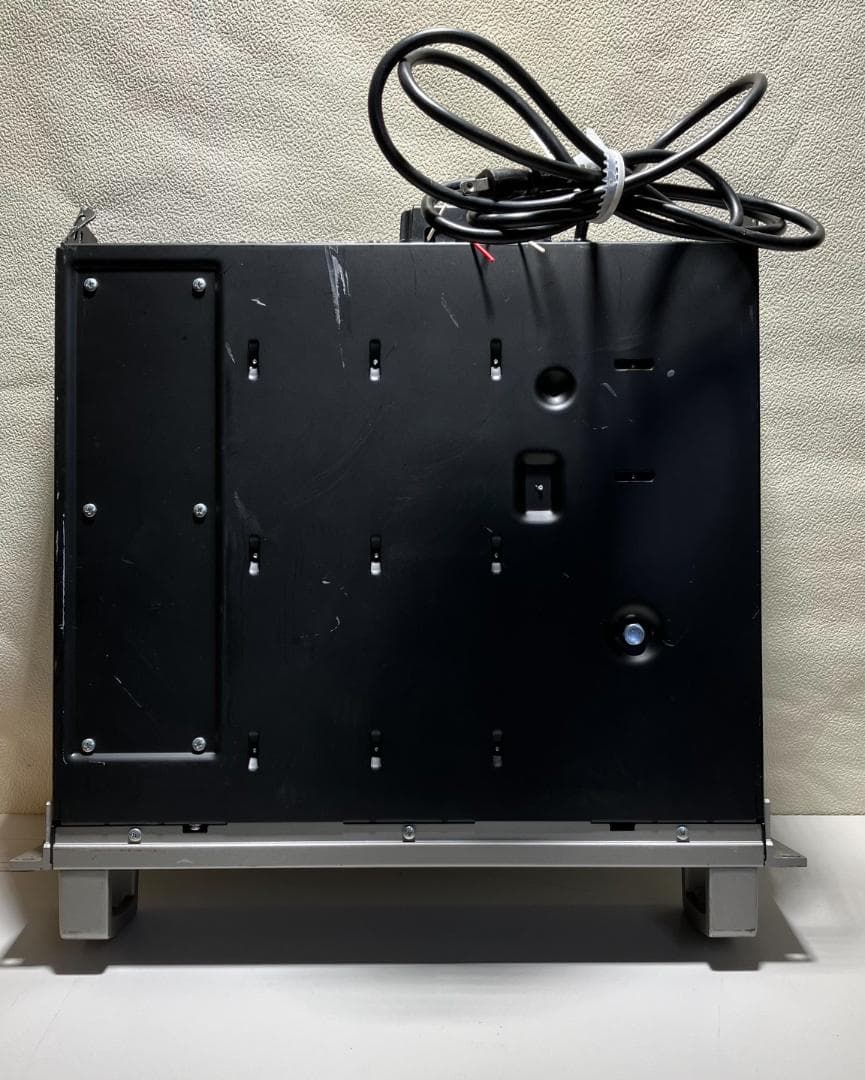 YAMAHA P1000S プロ用パワーアンプ