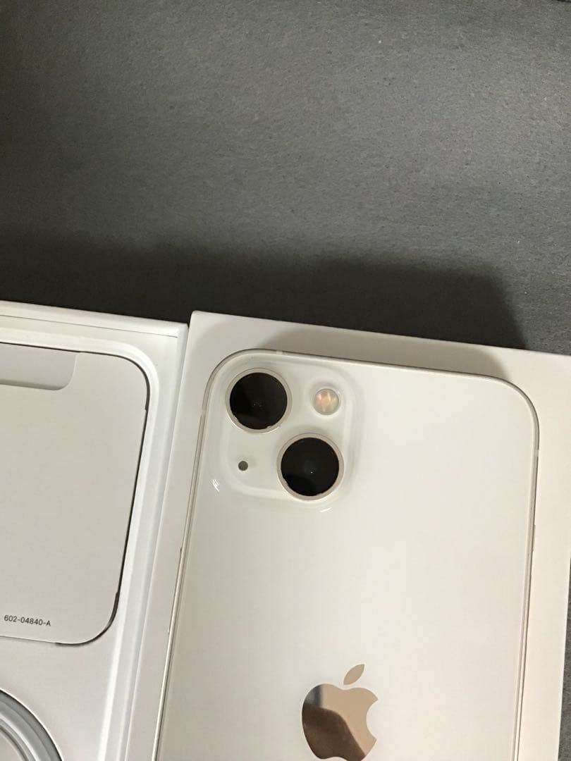 超美品　Appleストア版　SIMフリー　iPhone13 256GB