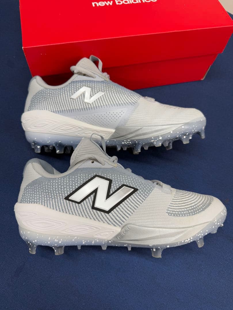 ニューバランス野球スパイク27.0㌢グレー