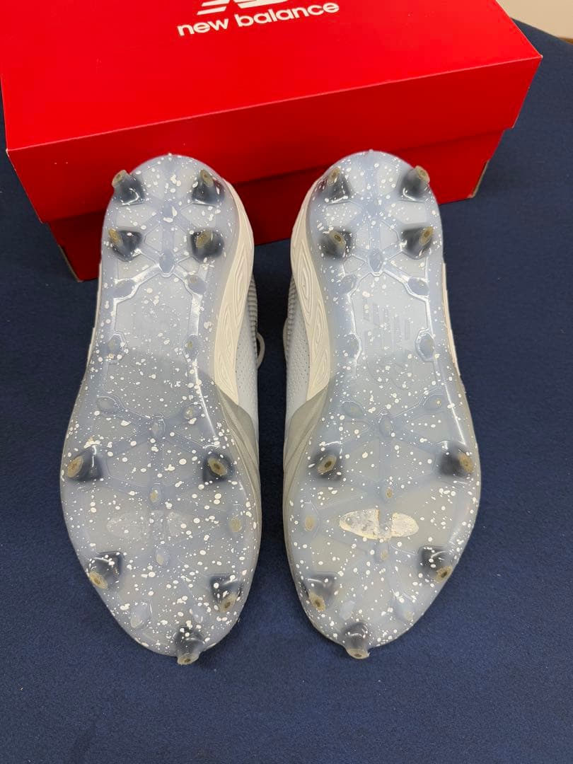 ニューバランス野球スパイク27.0㌢グレー