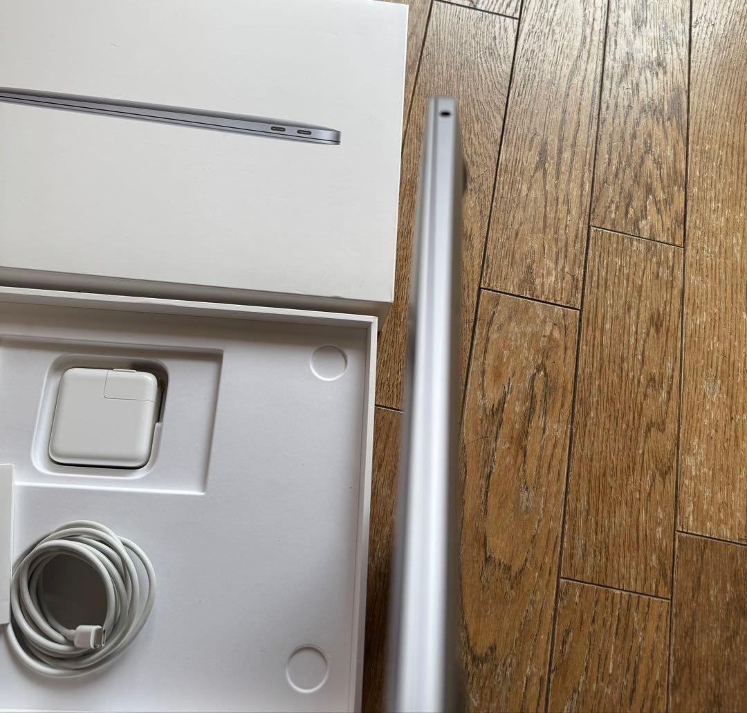 MacBook本体 MacBook Air 2020 i5 8GB 512GB