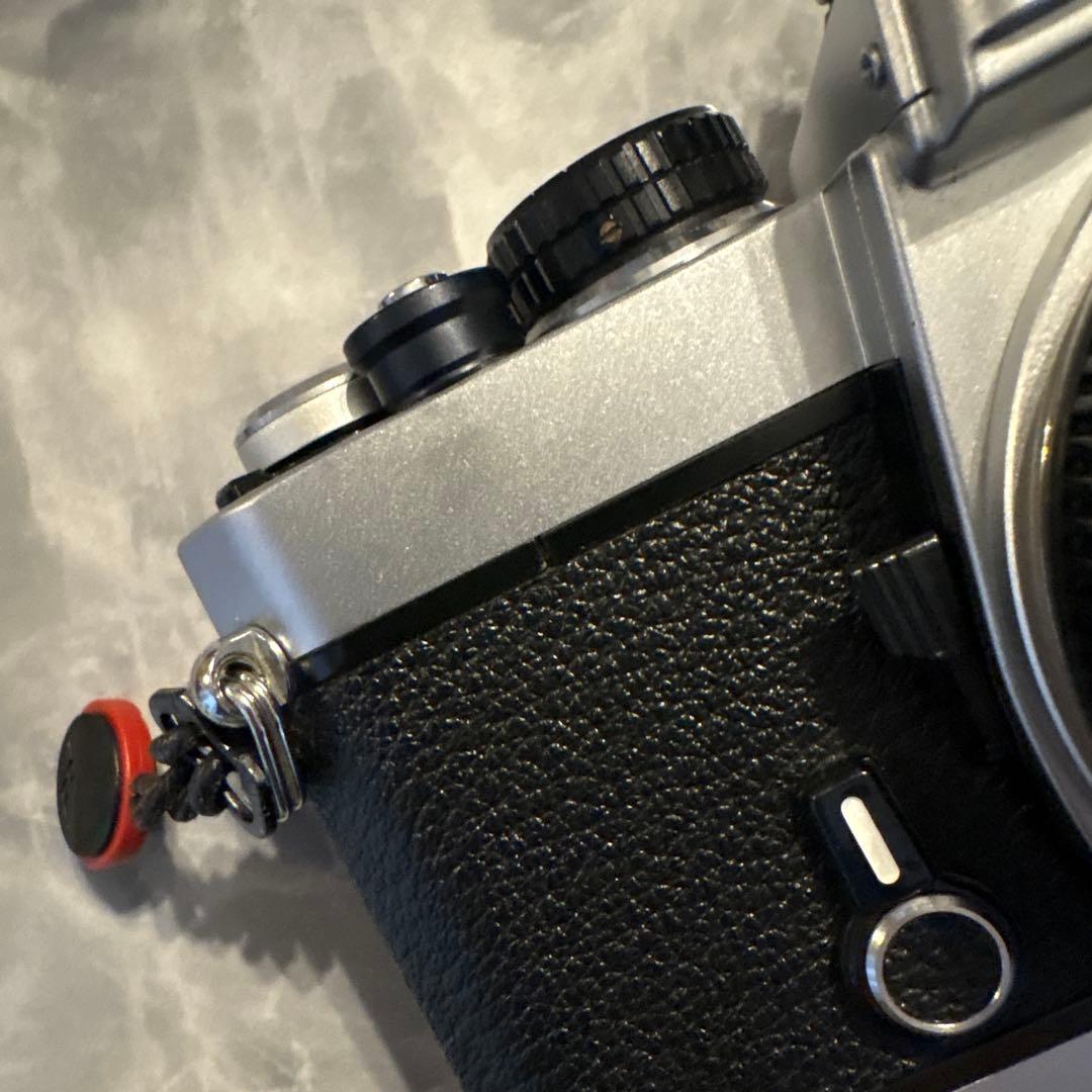 Nikon FE本体＋【おまけ】ピークデザイン バンドストラップ
