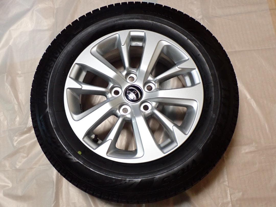 ヤリスクロス 純正 16インチ スタッドレスタイヤ 4本・60系プリウス使用可