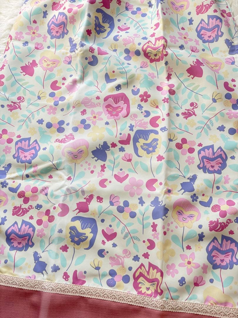 ベルメゾン　ディズニー　不思議の国のアリス　遮光カーテン　100×210㎝