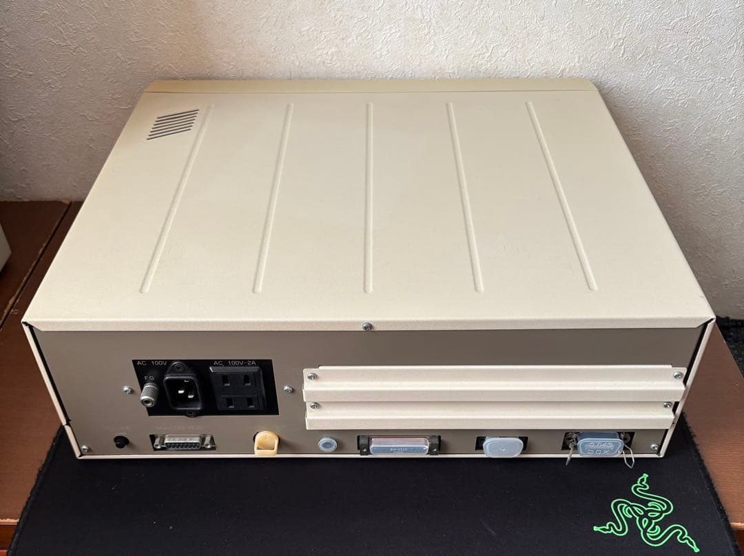 PC-8801mkIIMR 本体とキーボード 動作品