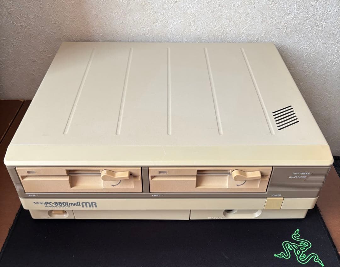PC-8801mkIIMR 本体とキーボード 動作品