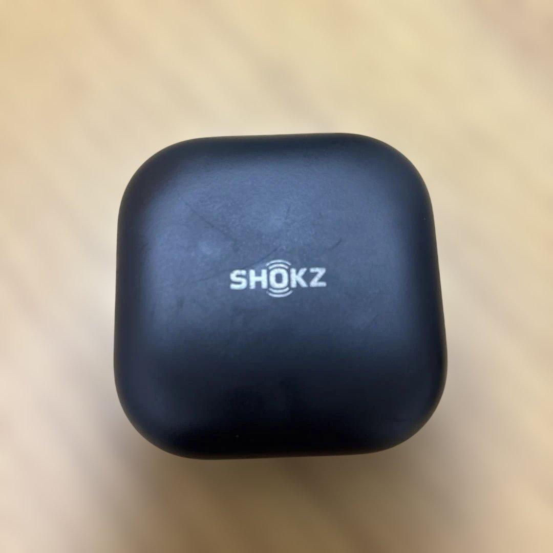 Shokz ワイヤレスイヤホン ブラック 充電ケース付き