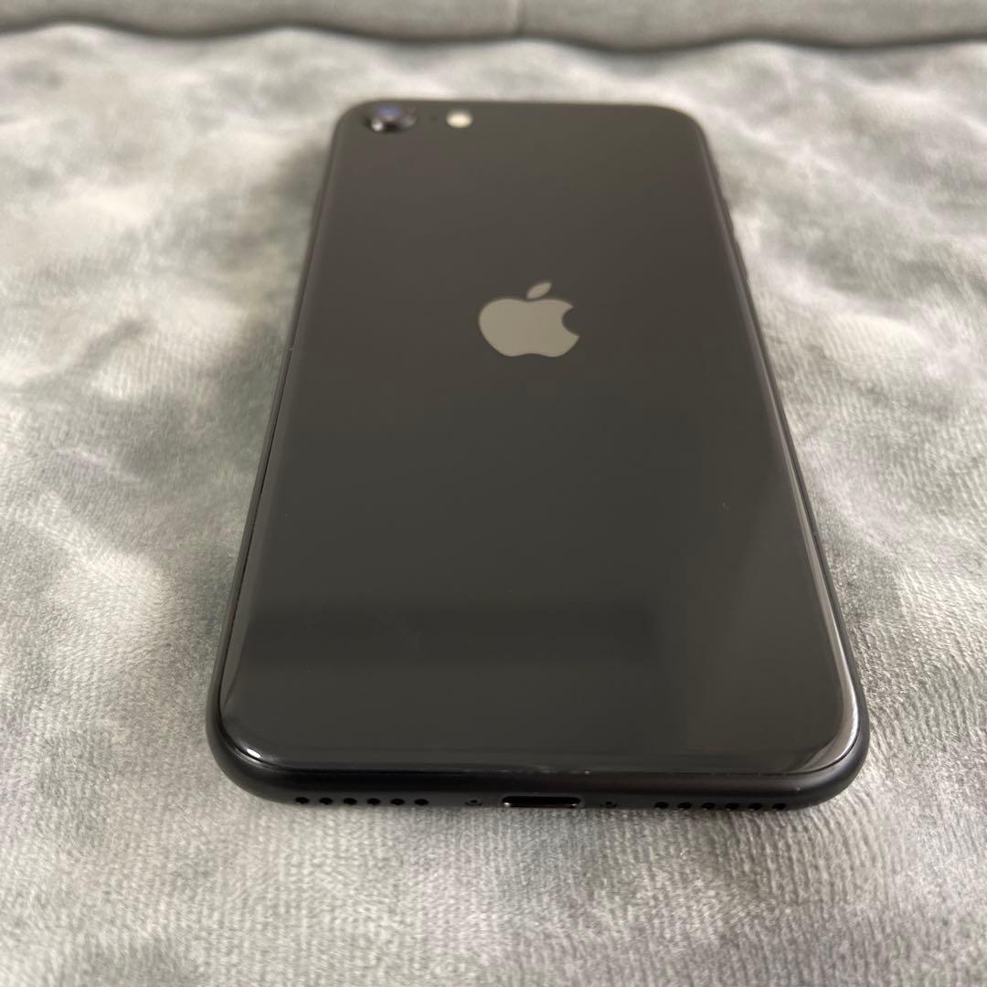 iPhoneSE (第2世代) ブラック バッテリー最大容量80% SIMフリー