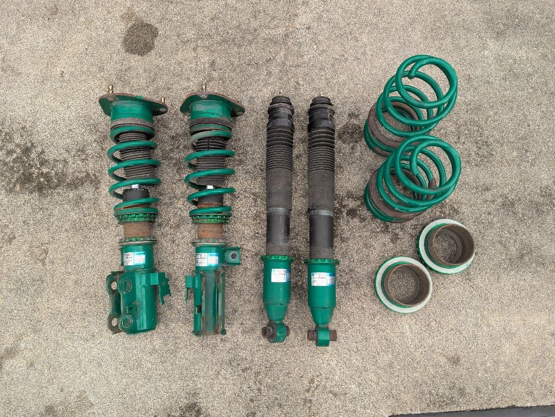 プリウスα テイン ストリートフレックス 車高調 street flex