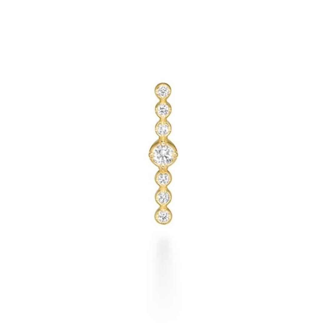AHKHA ピアス　K18　ダイヤモンド0.03ct　フィラモンシングル