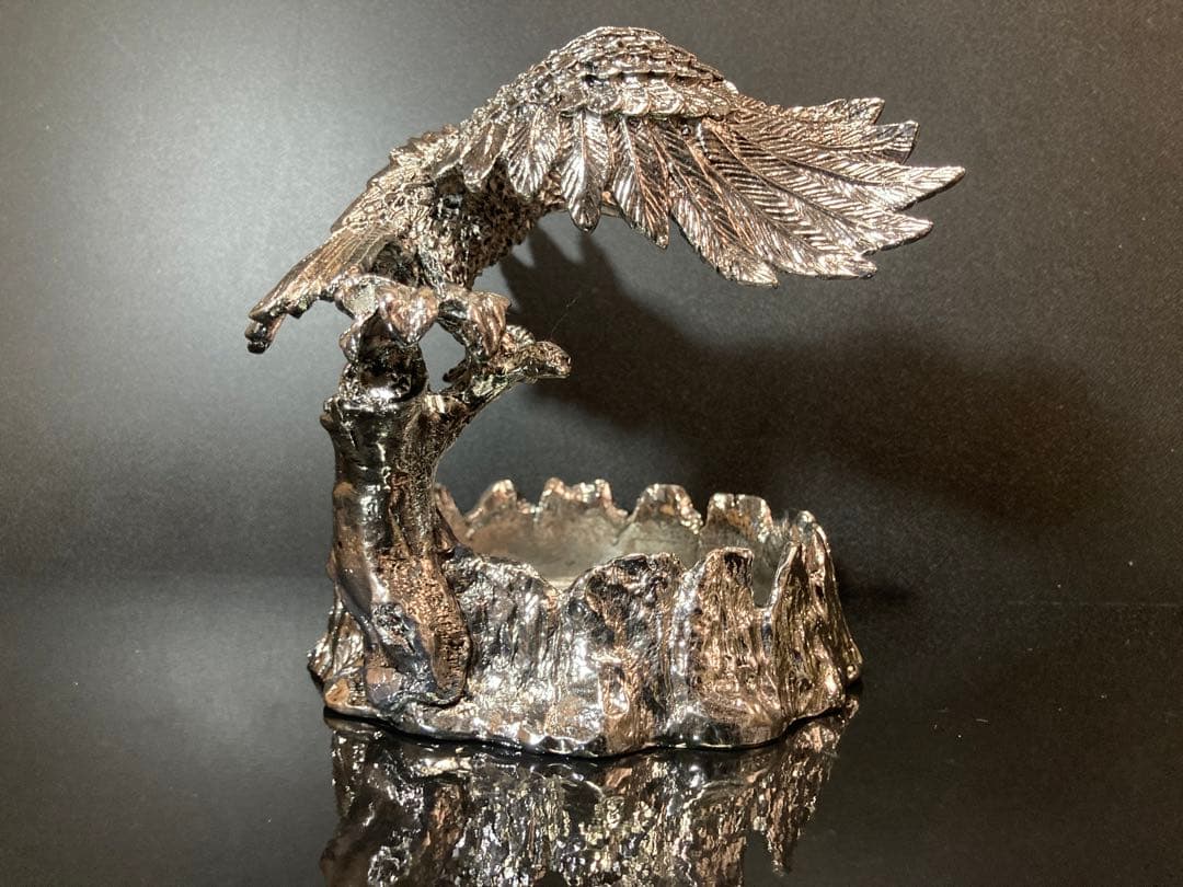 チタン製 鷲 彫刻 小物入れ アンティーク インテリア 置物