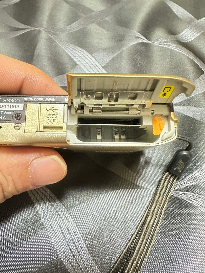 【美品 】NIKON COOLPIX S3300