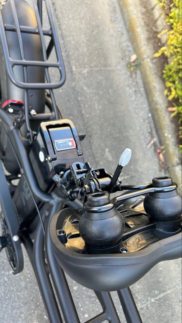 電動アシスト自転車 新品定価28万円 ほぼ新品 2BM