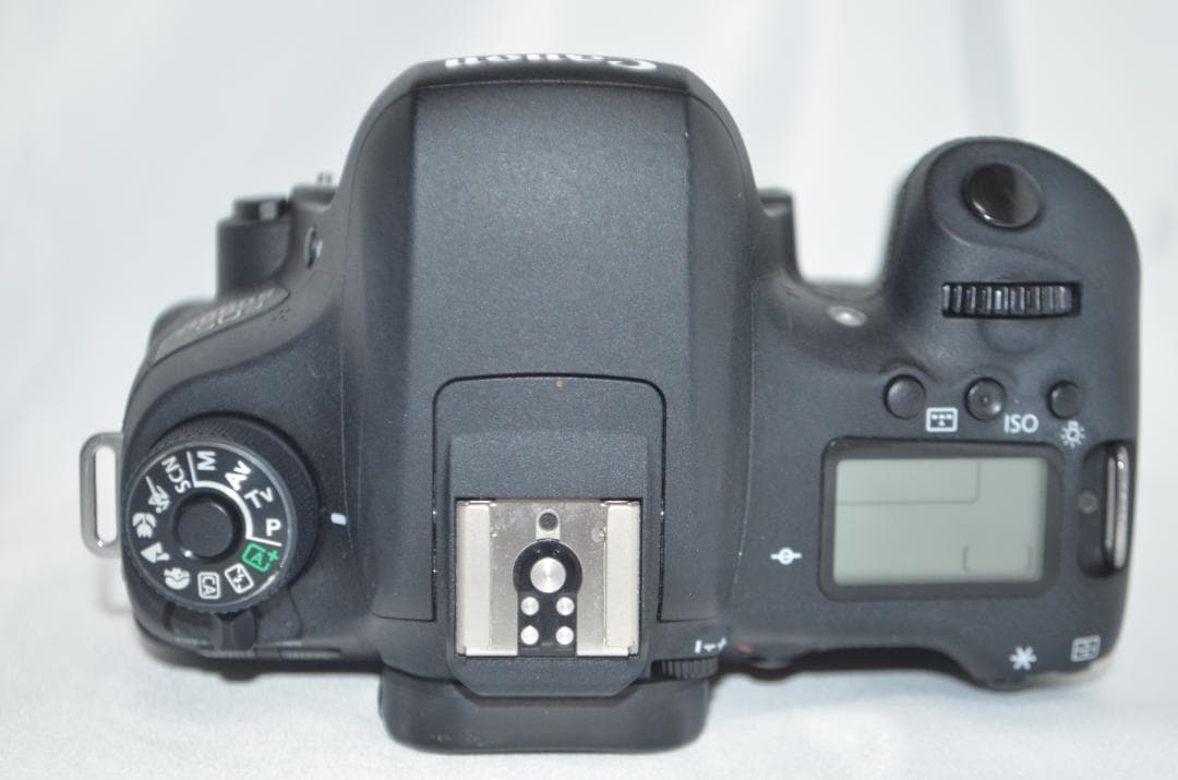 美品 Canon キャノン EOS 8000D レンズキット