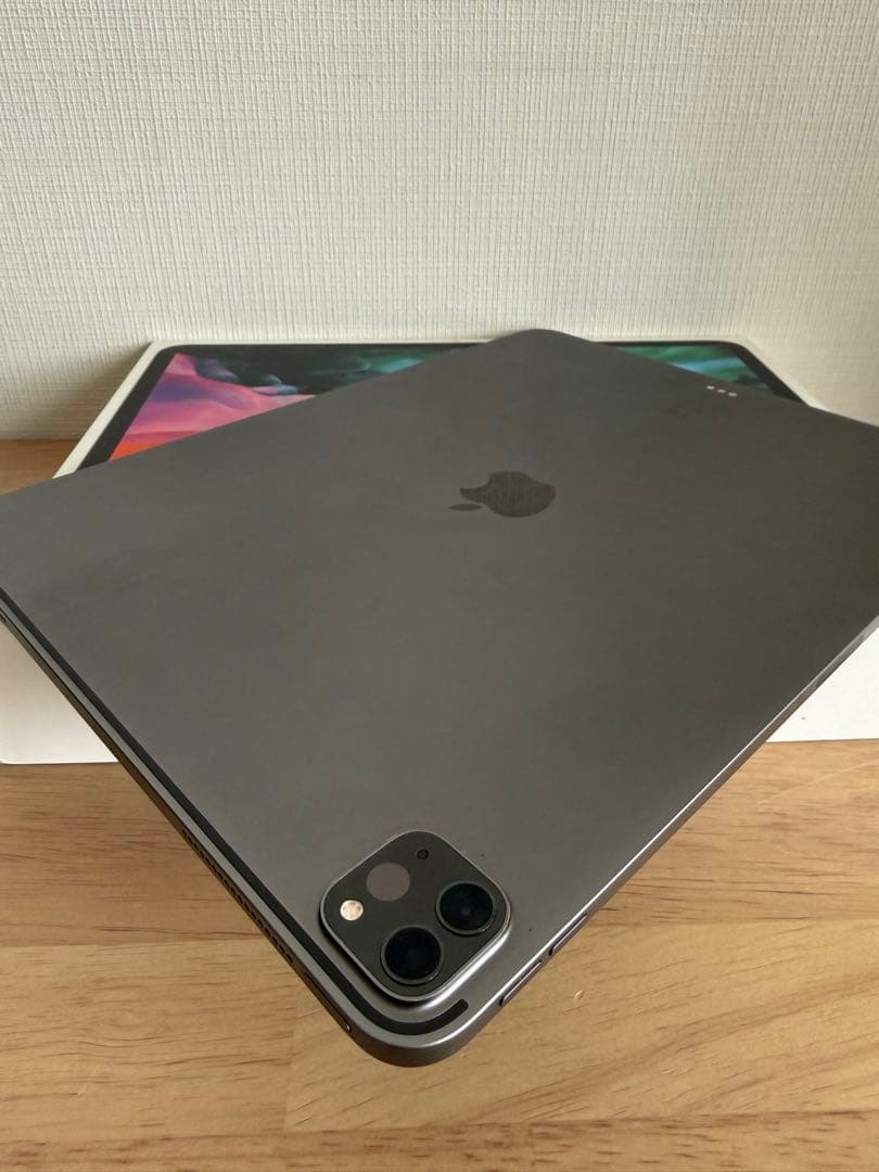 第4世代12.9 iPad Pro 256GB３点セット