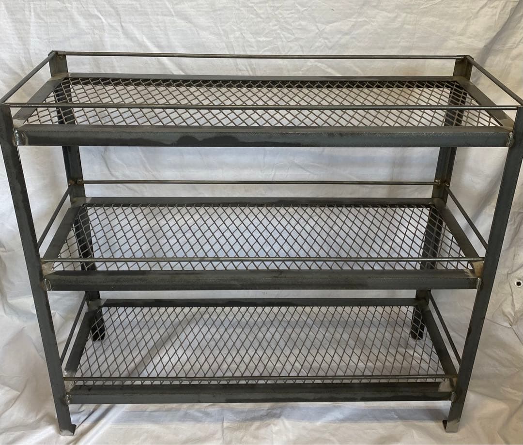 アイアンシェルフ　アイアンラック　スチールラック　植物棚　多肉植物