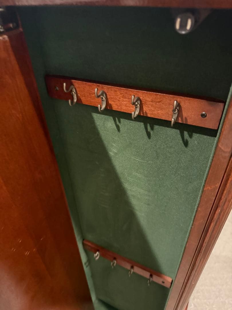 MADE IN USA・アンティーク・アクセサリーキャビネット・ヴィンテージ