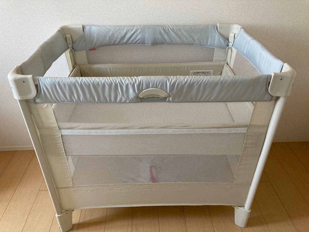 【あり⭐︎さん専用】アップリカ ココネルエアー　ホワイトグレー　ベビーベッド