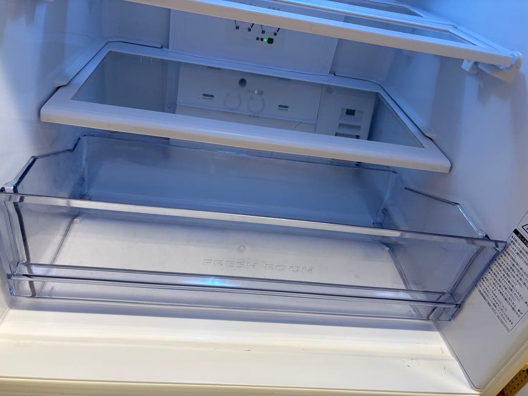 冷蔵庫　AQR-SV27H（W）　　※一部編集しました