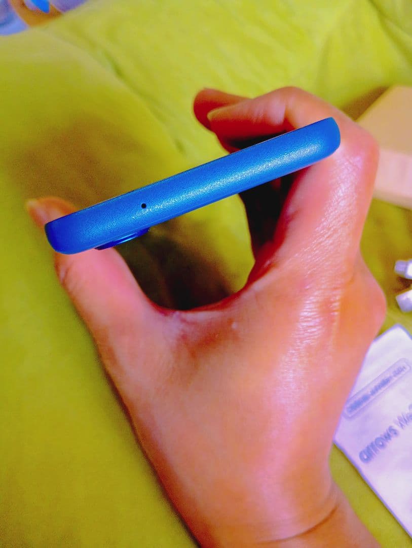 Arrows We2 FCG02 128GB　FREE SIM