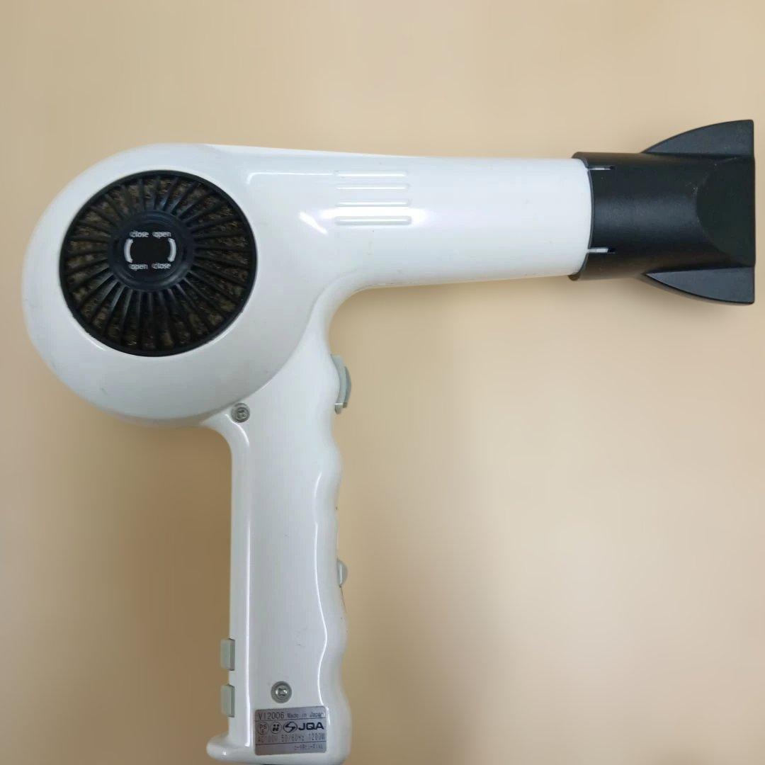 Wash E Va ヘアドライヤー美容室専用ドライヤー１２００Wホワイト税込み