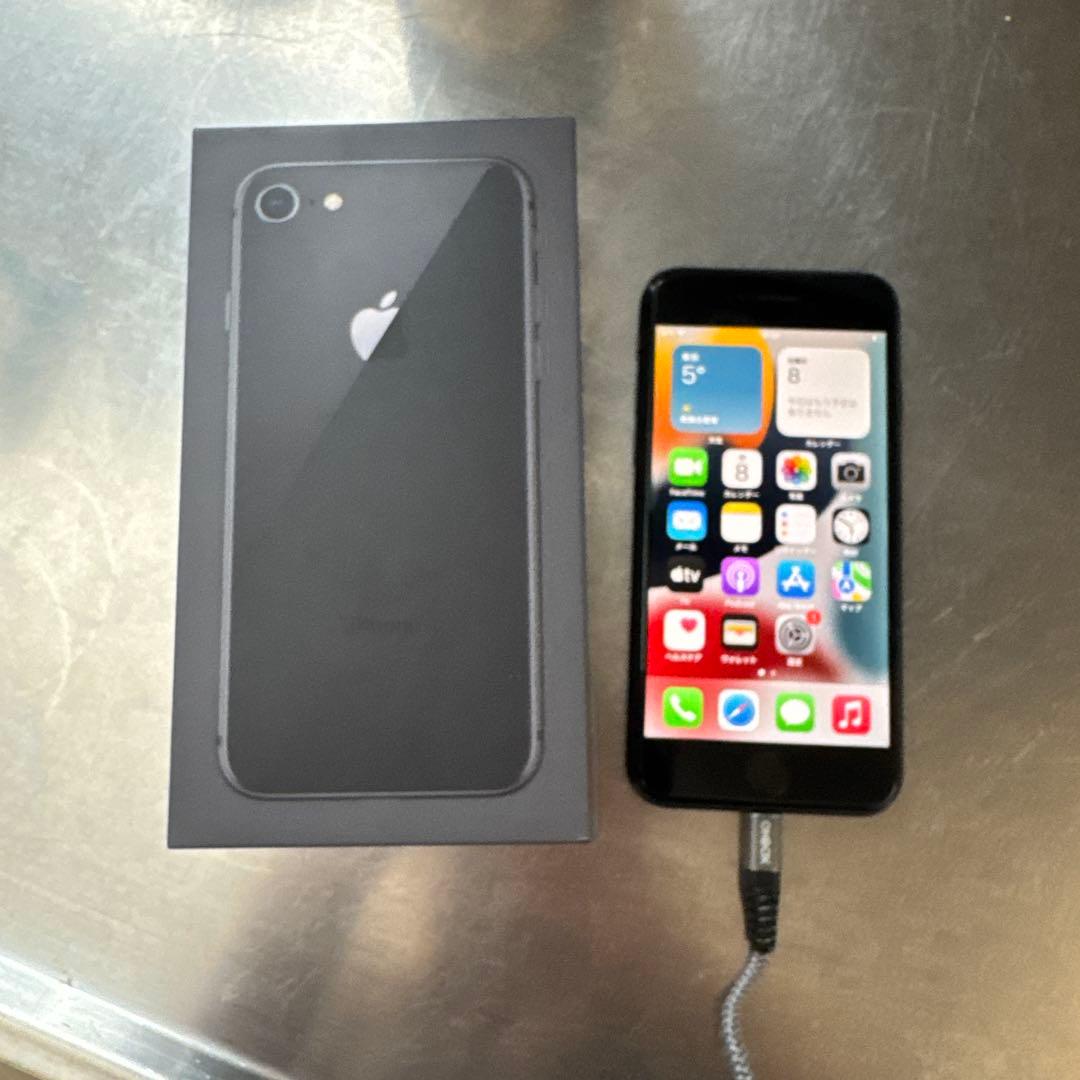 iPhone 8 ブラック 本体