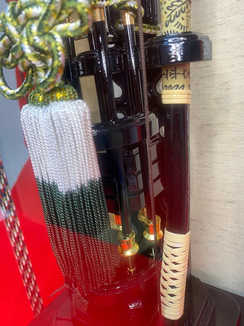 寿々登作　破魔弓　ガラスケース・水鳥鴨羽根・間口約２７×奥行約２４×高さ約６４㎝