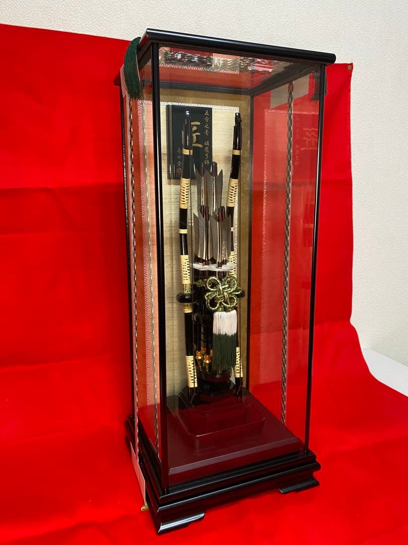 寿々登作　破魔弓　ガラスケース・水鳥鴨羽根・間口約２７×奥行約２４×高さ約６４㎝