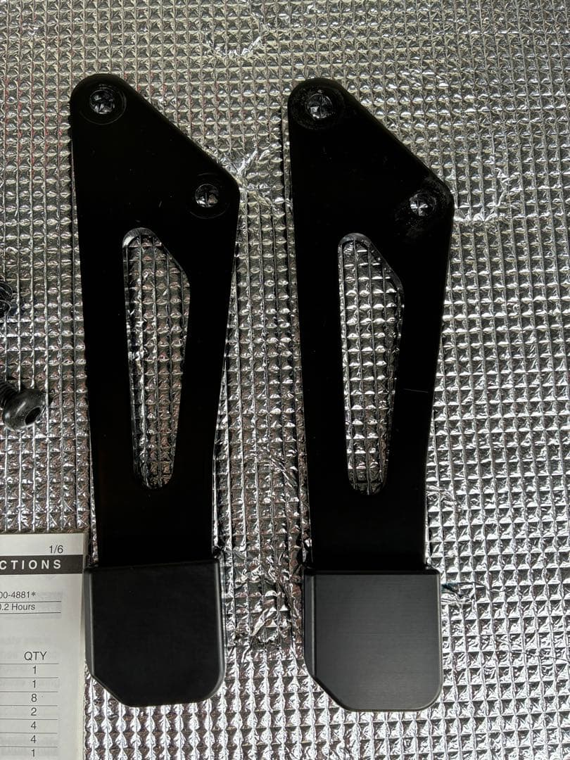 スズキ　GSX-S1000G T、GX サイドケース　キーブラケット