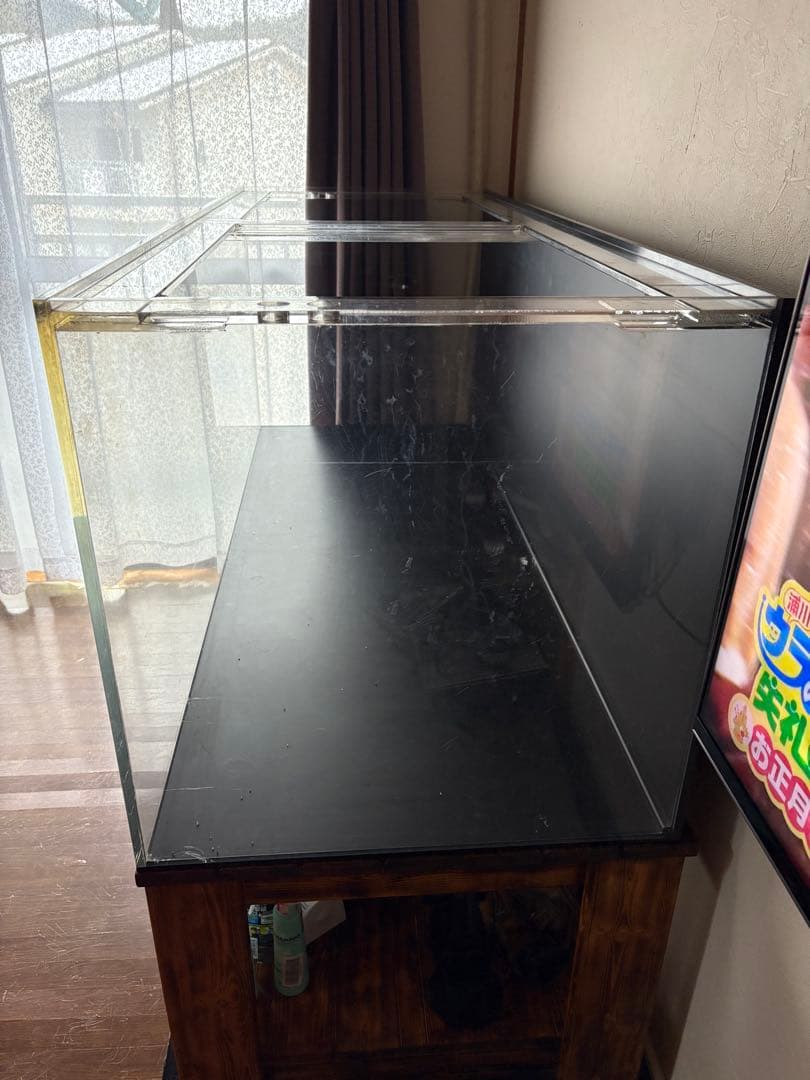 アクリル水槽 大きめ 上部給水穴付き