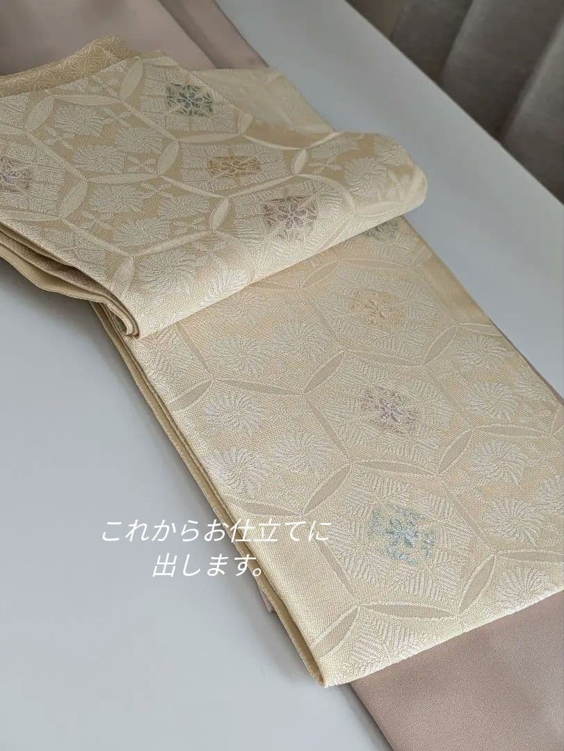 正絹京友禅染め手書き付下　ピンクベージュ季節の花お仕立て上がり