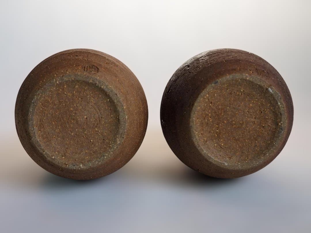 2代伊東陶山造『南蛮写酒徳利一対』（共箱）