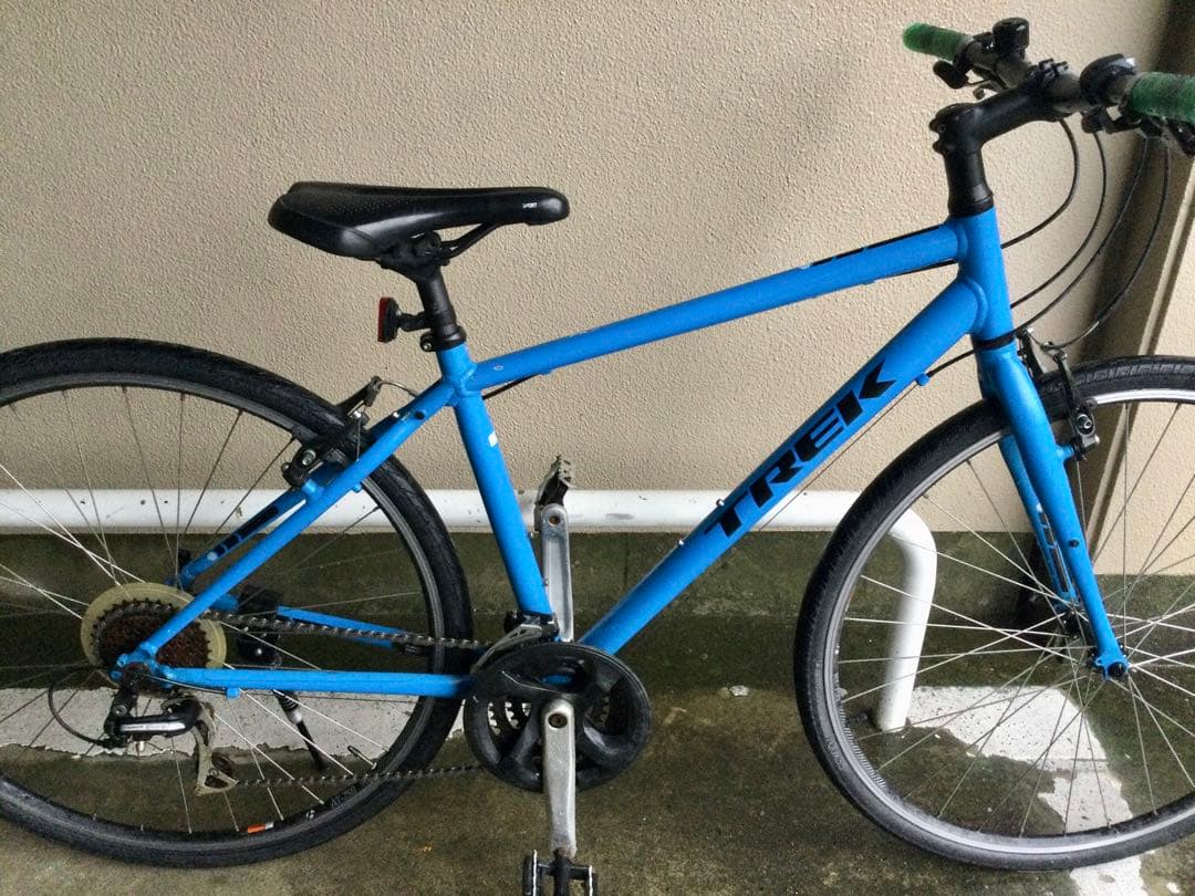 TREK FX2 クロスバイク 24段　17.5 東京