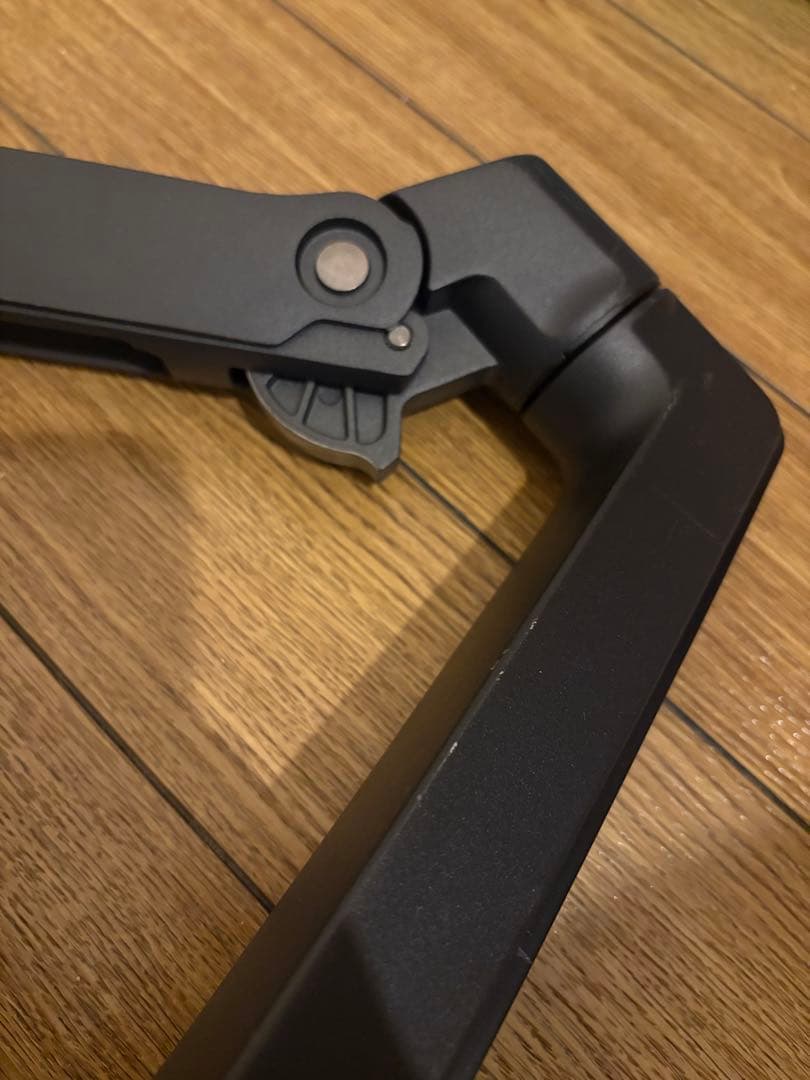 【気まぐれ値下げ中】エルゴトロンLXモニターアーム＋マウントトレー