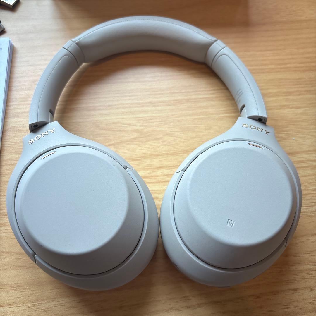 SONY WH-1000XM4 ワイヤレスノイズキャンセリングヘッドホンシルバー