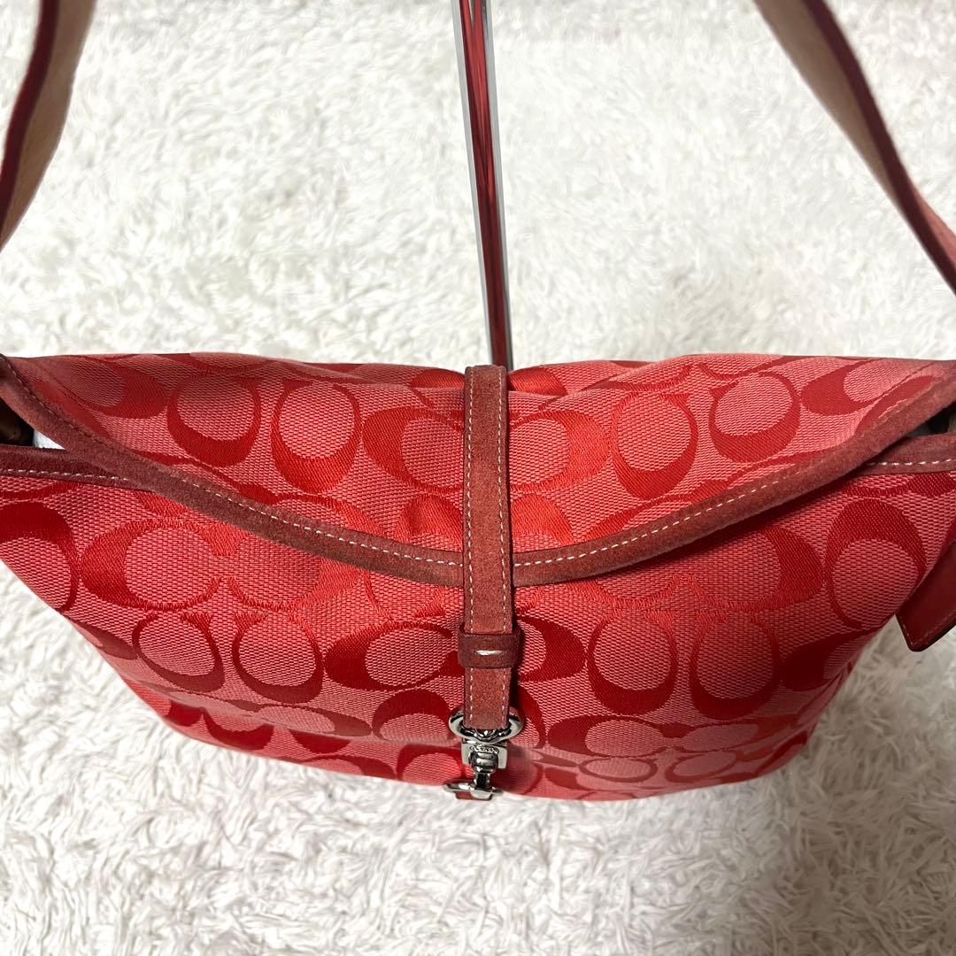 ✨希少カラー✨COACH コーチ ワンショルダー 赤 シグネチャー レッド