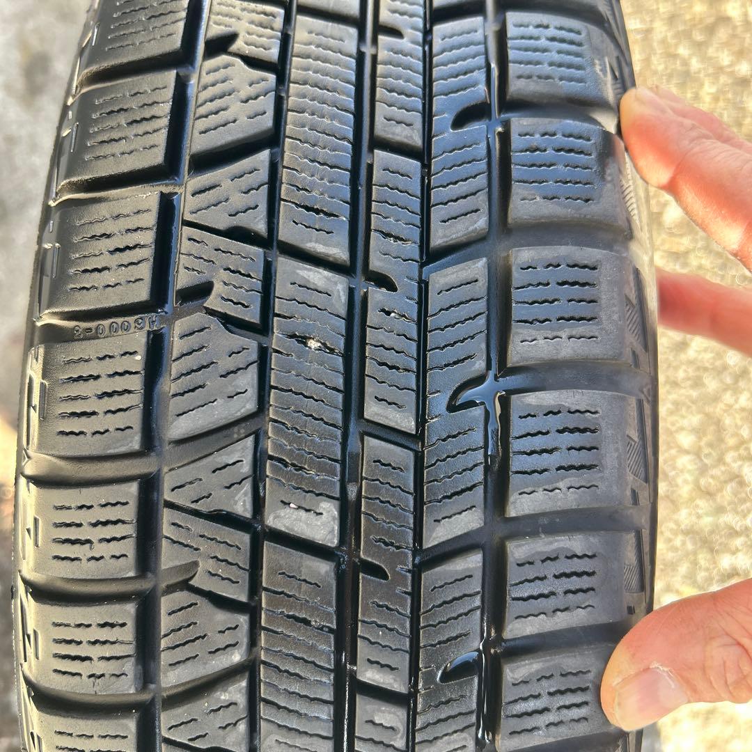 【ダイハツ純正品】アルミホイールと2020年製造スタッドレス４本セット②２本分