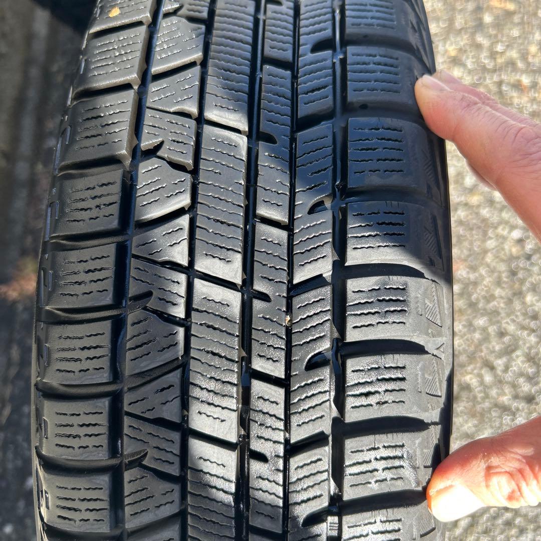 【ダイハツ純正品】アルミホイールと2020年製造スタッドレス４本セット②２本分