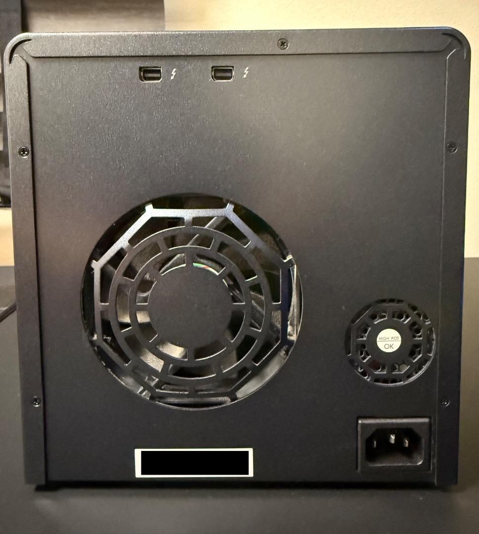 Promise Pegasus2 R4 HDD 32TB（8TB×4）