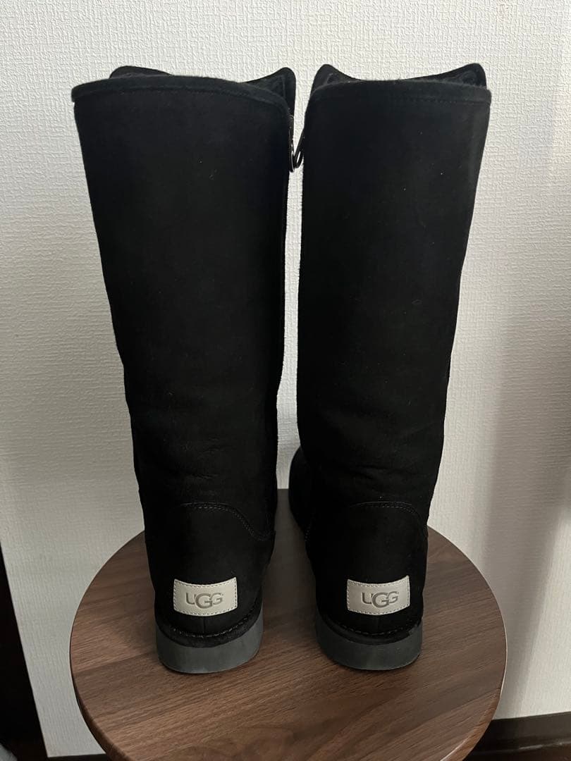 UGG アブリー ブラック ムートンブーツ