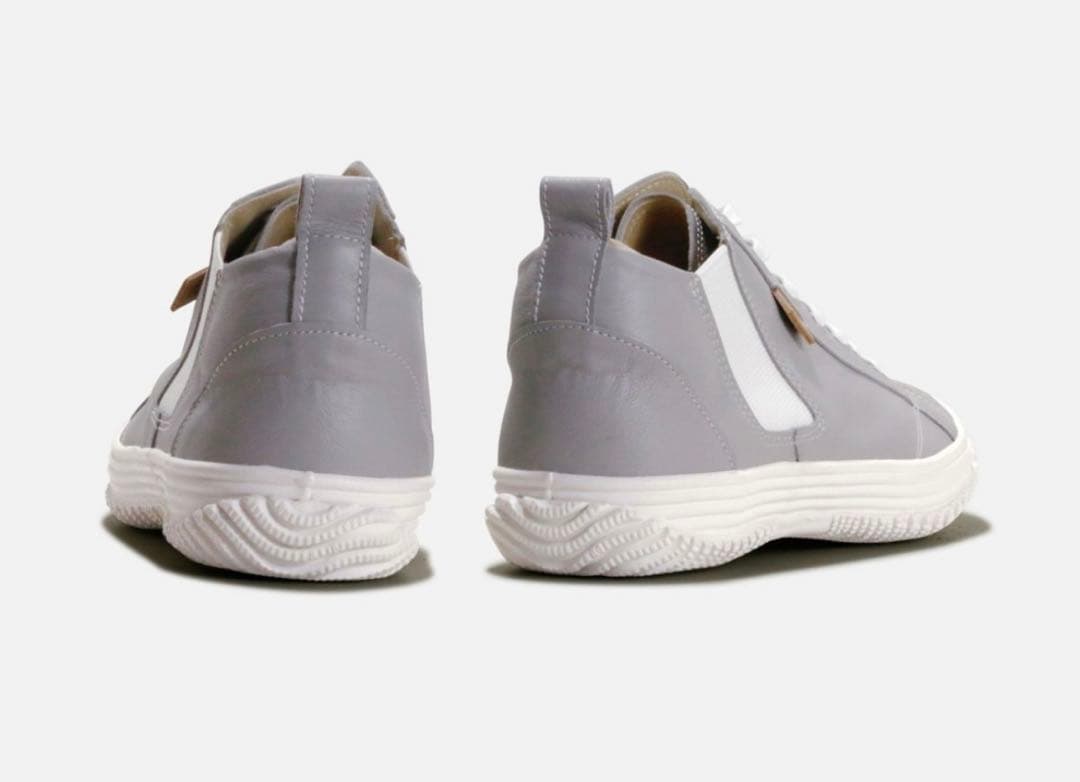 【新品未使用】カンガルーレザー素材サイドゴアモデル 【SPINGLE】SS