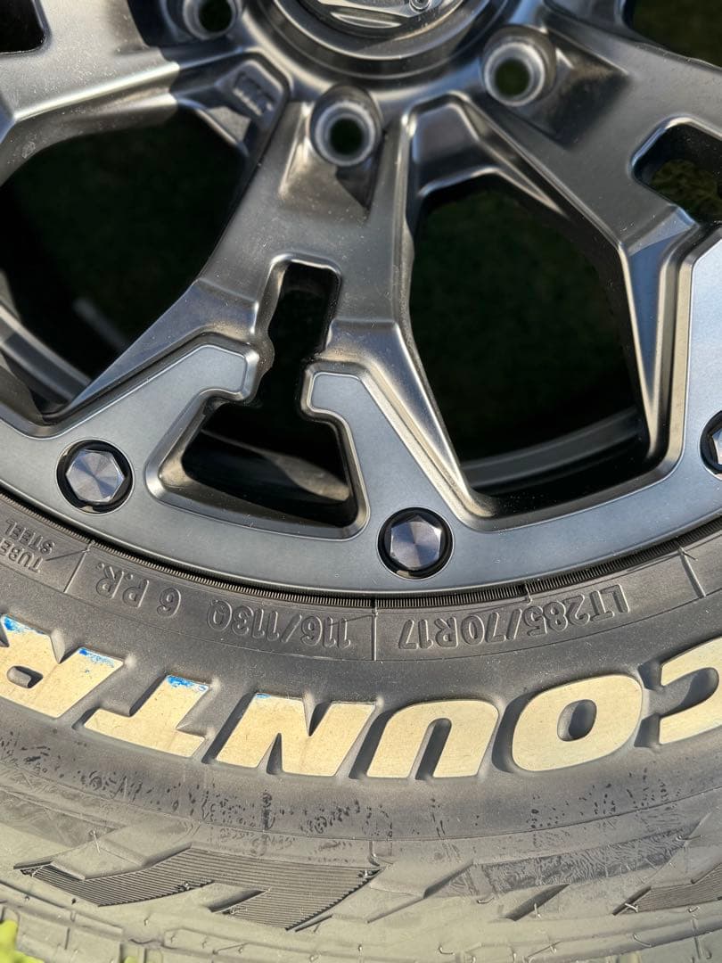 ⭐︎プラド150 後期⭐︎タイヤ⭐︎アルミホイールセット⭐︎美品⭐︎低走行