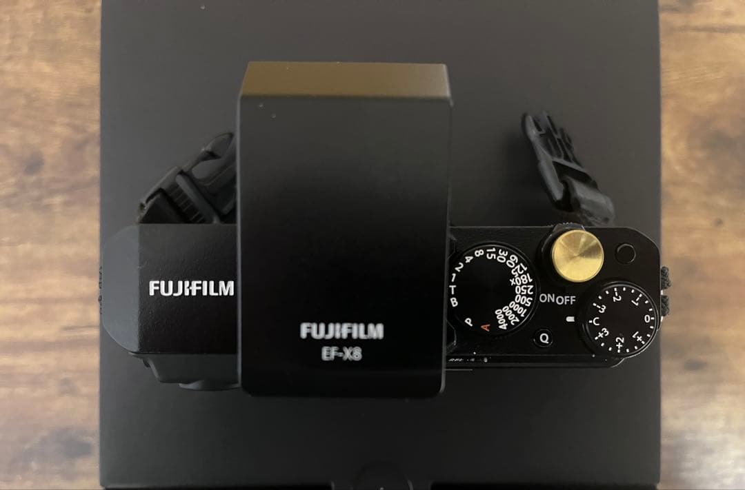 FUJIFILM X-E4 ミラーレス一眼 本体