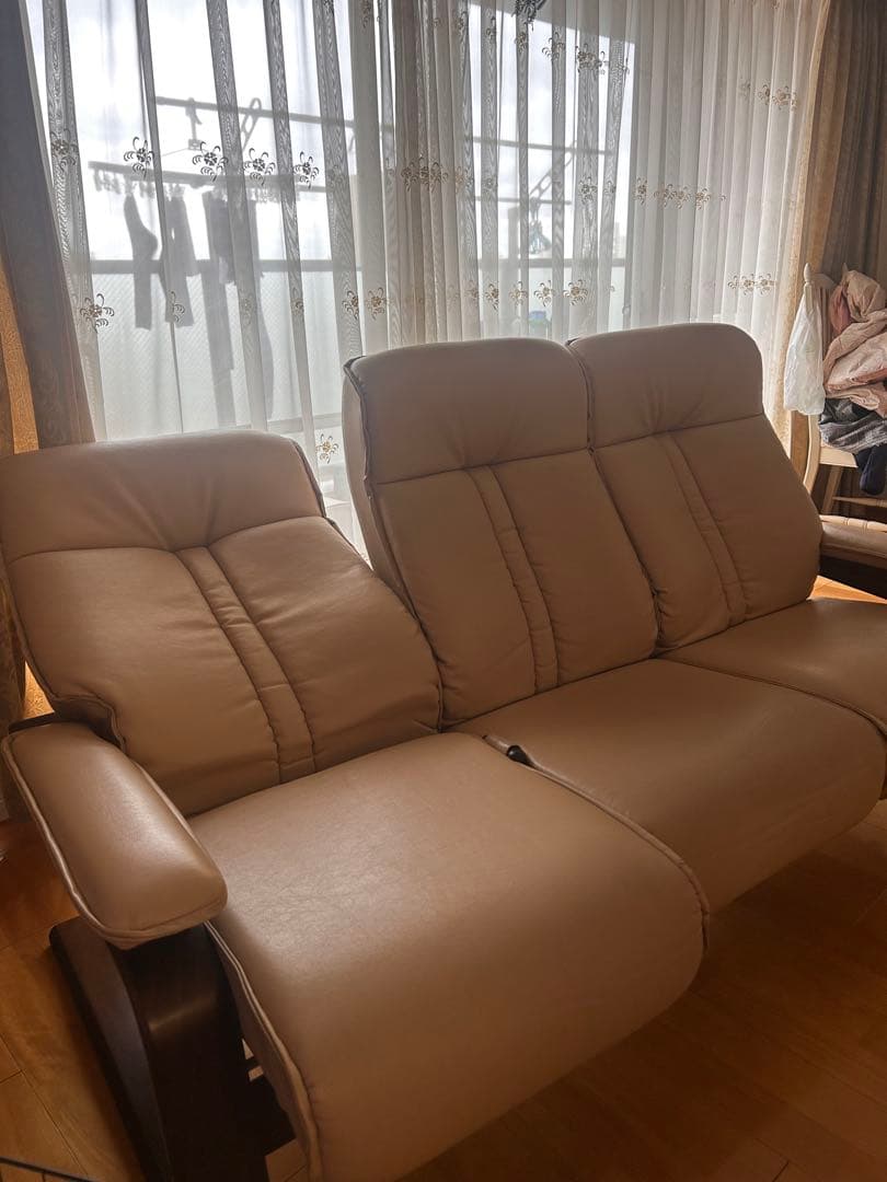 FUJI FURNITURE リクライニングソファ　3人掛け